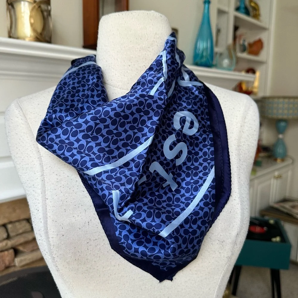 Coach signature Patterned silk scarf blue